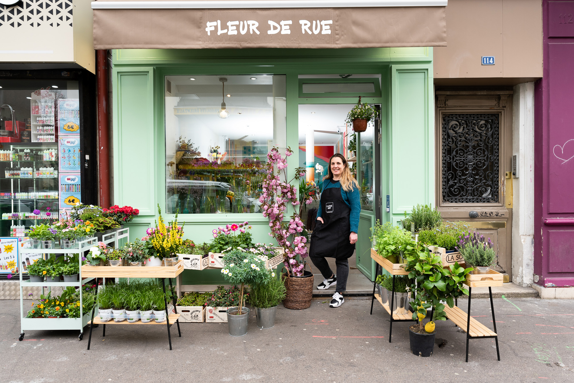 Une boutique de fleurs Fleur de rue a clos rue d Avron dans le